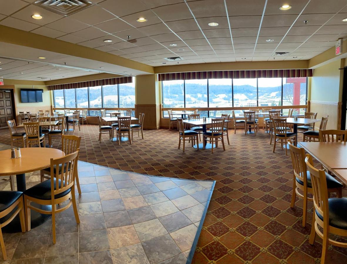Days Inn & Suites By Wyndham Sutton Flatwoods Exterior foto