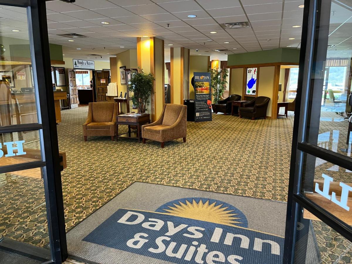 Days Inn & Suites By Wyndham Sutton Flatwoods Exterior foto