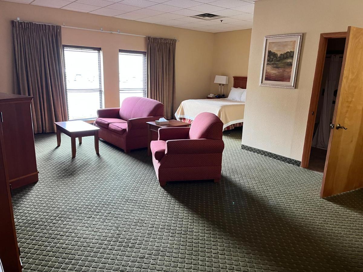 Days Inn & Suites By Wyndham Sutton Flatwoods Exterior foto